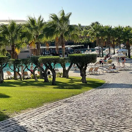 Herdade Dos Salgados-vila Lagoas * アルブフェイラ